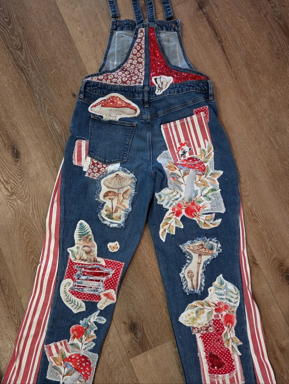 Patchwork Blue Denim Overalls Mushroom Motif Patchwork & A Bit Of Sequin 8/29 - Picture 12 of 14